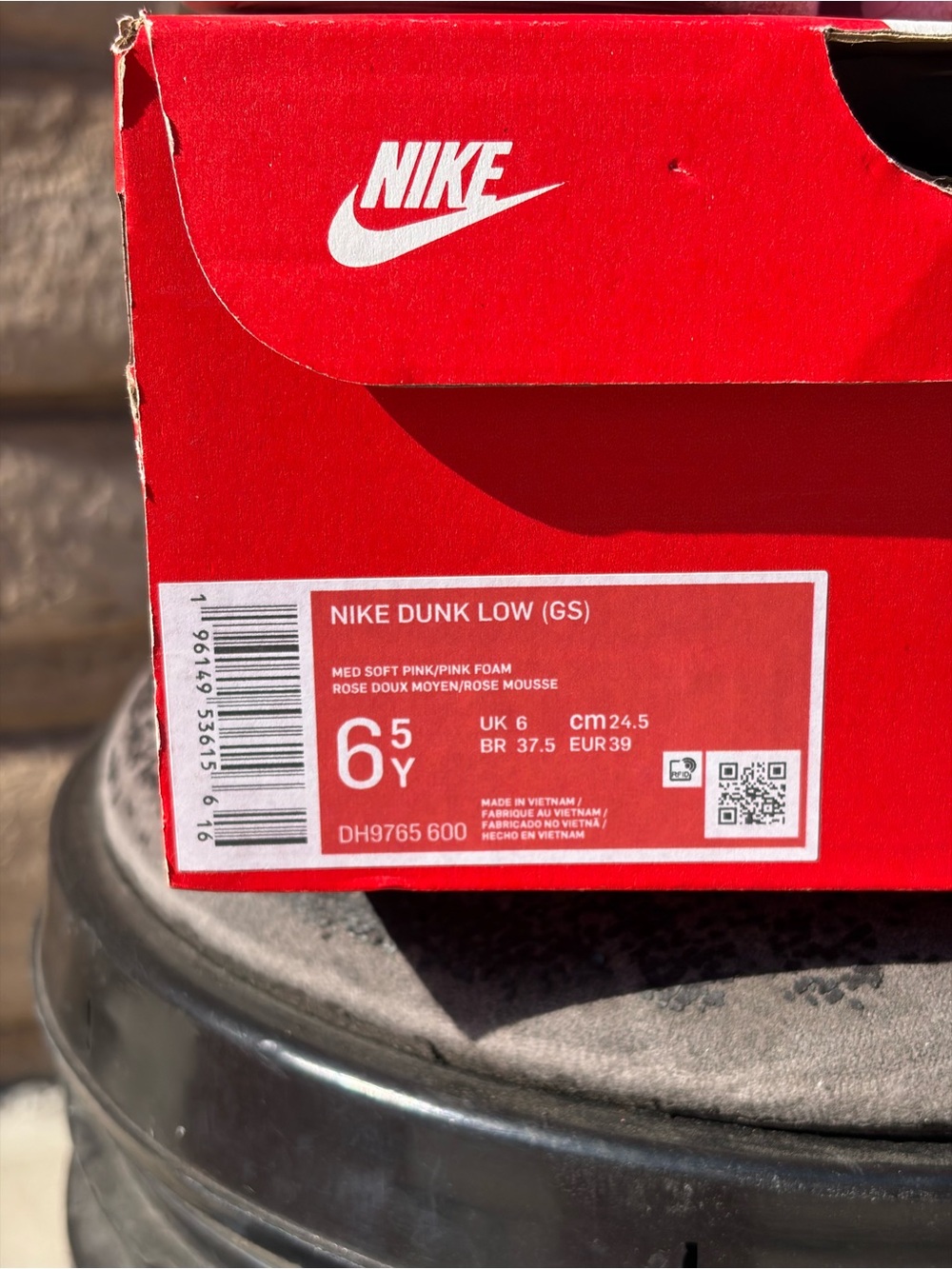 Nike Kids Pink Low-Top Sneakers with Hot Pink - Picture 7 of 7